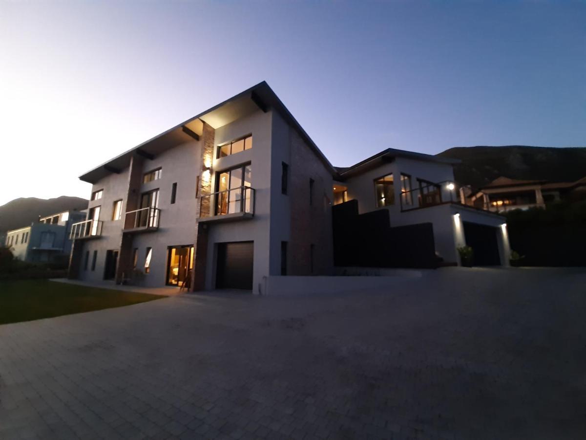 Black Eagle Self-Catering Accommodation, هيرمانوس المظهر الخارجي الصورة